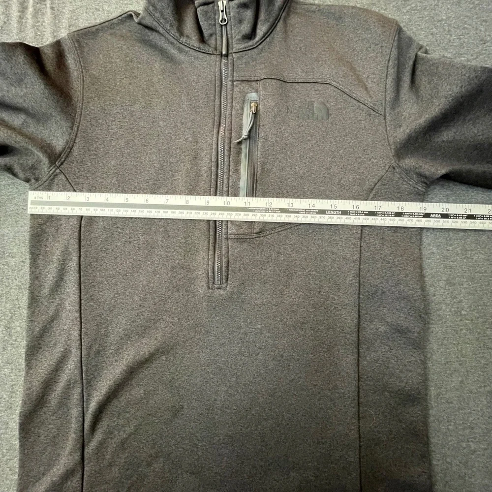 The North Face Men's M/M‎ Charcoal Grey Fleece 1/4 Zip Pullover Sweater